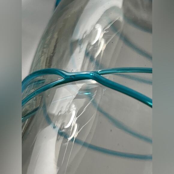 Pair‎ of Tall Handblown Glass Swirl Vases, Made in Mexico - Picture 5 of 9